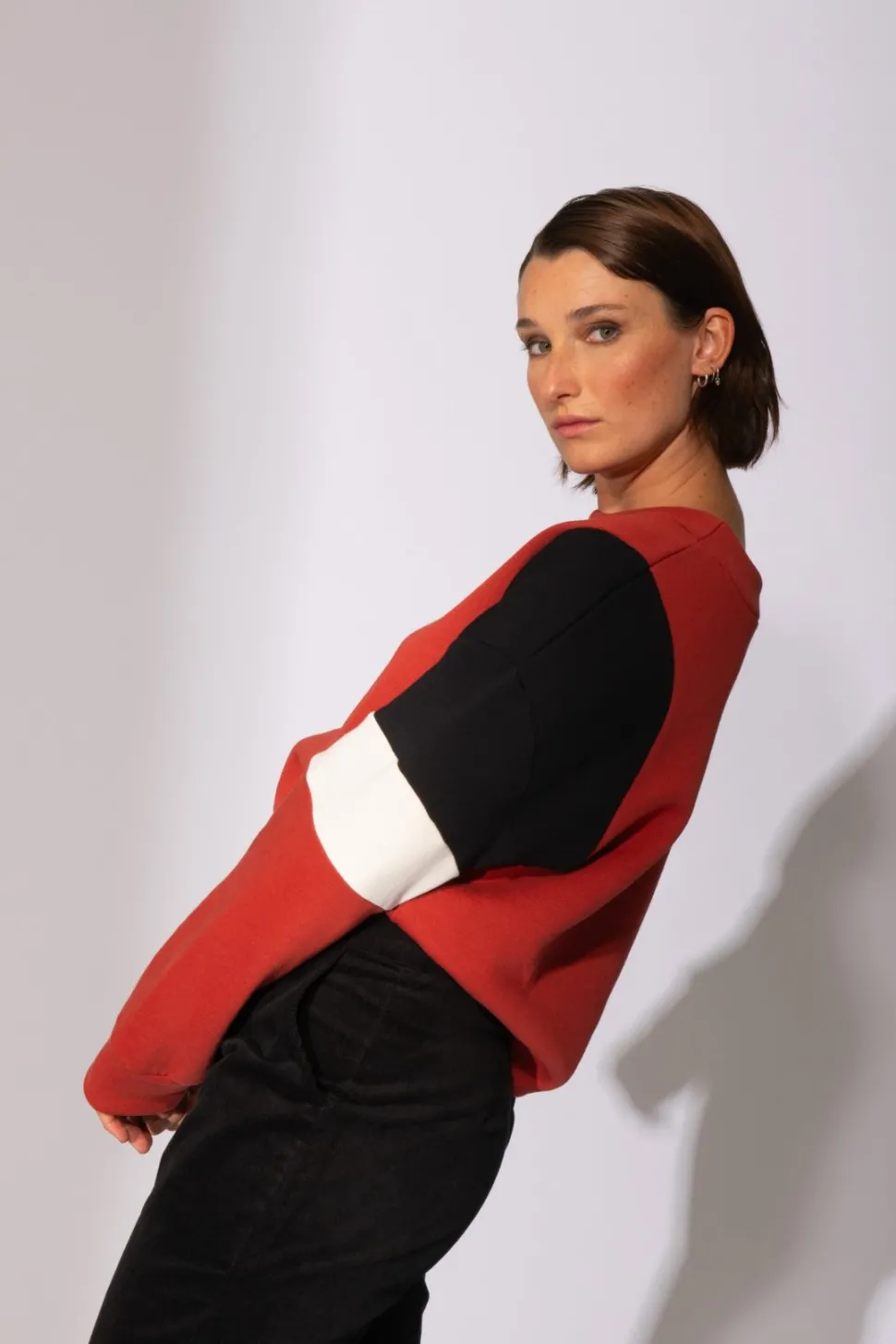 EVE LAVOIE Crewneck Cutout
