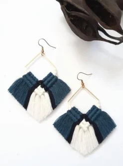 KNOT YOU KNOT ME Dahlia Earrings