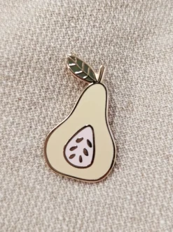 MIMI & AUGUST Lapel pin - Pear