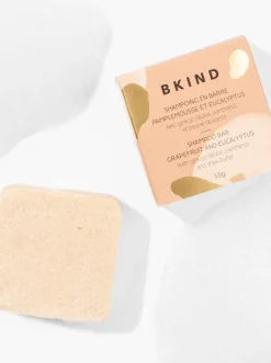 OF BERRIES AND SAP Exfoliating Care Soap - Wild Berries